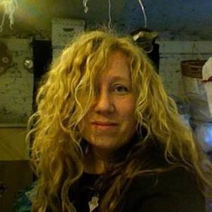 Meet your Posher, Lynne